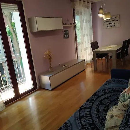 El Escondite De Goya Apartment *